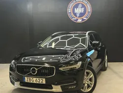 Svart Begagnad 2018 Volvo V90 CC Plus Kombi | 229 800 kr (Marknadspris)