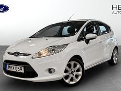 Vit (white) Begagnad 2011 Ford Fiesta Titanium Halvkombi | 60 000 kr (Marknadspris)