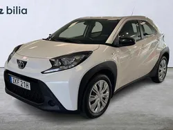 Vit Begagnad 2022 Toyota Aygo Halvkombi | 149 900 kr (Bra pris)
