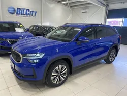 Blå Ny 2025 Skoda Kodiaq Business Line SUV | 419 900 kr (Marknadspris)