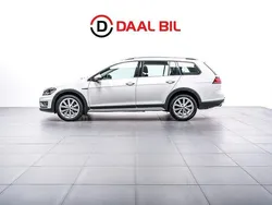 Vit Begagnad 2020 VW Golf Alltrack Kombi | 234 700 kr (Marknadspris)