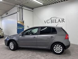 Mörkgrå Begagnad 2006 VW Golf V Trendline Halvkombi | 28 500 kr (Marknadspris)