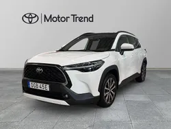 Vit Ny 2025 Toyota Corolla Cross Executive SUV | 419 900 kr (Marknadspris)