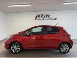 Röd (rödmetallic) Begagnad 2012 Toyota Yaris Style Halvkombi | 104 500 kr