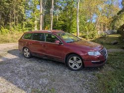 Röd Begagnad 2006 VW Passat Highline Kombi | 12 000 kr (Marknadspris)