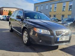 Grå Begagnad 2011 Volvo V70 Momentum Kombi | 79 000 kr (Bra pris)