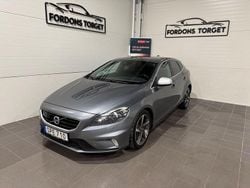 Grå Begagnad 2016 Volvo V40 R-Design Kombi | 117 900 kr (Marknadspris)