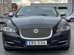 Mörkgrå (grå) Begagnad 2010 Jaguar XJ Sedan | 179 000 kr (Dyr)