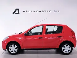 Röd Begagnad 2010 Dacia Sandero Halvkombi | 38 900 kr