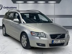 Ljusgrå Begagnad 2009 Volvo V50 Momentum Kombi | 41 900 kr (Marknadspris)