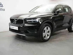 Svart Begagnad 2022 Volvo XC40 SUV | 299 900 kr