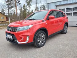 Röd Begagnad 2023 Suzuki Vitara SUV | 279 000 kr (Marknadspris)