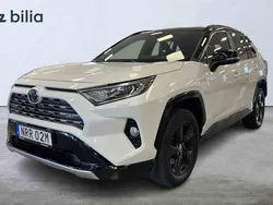 Vit Begagnad 2020 Toyota RAV4 Hybrid SUV | 369 900 kr