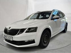 Vit Begagnad 2019 Skoda Octavia Kombi | 110 000 kr (Bra pris)