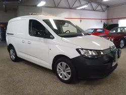 Vit Begagnad 2022 VW Caddy Minibuss | 295 000 kr (Lite dyr)