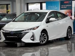 Vit Begagnad 2017 Toyota Prius Plug-in Hybrid Halvkombi | 179 900 kr (Marknadspris)