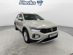 Grå Begagnad 2023 VW T-Roc SUV | 229 000 kr (Marknadspris)