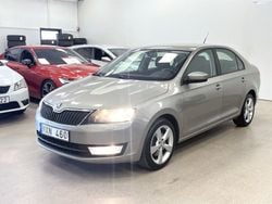 Ljusbrun Begagnad 2013 Skoda Rapid Elegance Halvkombi | 79 900 kr (Marknadspris)
