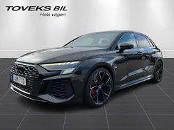 Mytsvart metallic Begagnad 2022 Audi RS3 Sportback Design Halvkombi | 549 000 kr (Lite dyr)