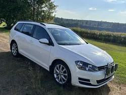 Vit Begagnad 2016 VW Golf VII Kombi | 95 000 kr (Bra pris)