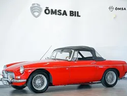 Mörkblå Begagnad 1965 MG B Cab | 198 800 kr