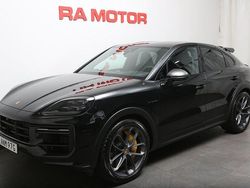 Svart Begagnad 2025 Porsche Cayenne Turbo E-Hybrid SUV | 2 494 900 kr
