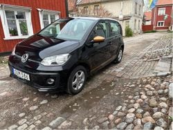 Svart Begagnad 2017 VW up! Design Halvkombi | 98 000 kr (Dyr)