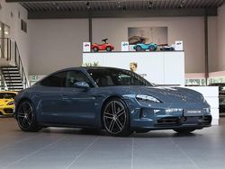 Mörkblå Ny 2025 Porsche Taycan 4S Sedan | 1 587 000 kr
