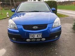 Blå Begagnad 2007 Kia Rio Halvkombi | 22 000 kr (Bra pris)