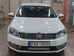 Vit Begagnad 2013 VW Passat Kombi | 65 000 kr (Bra pris)