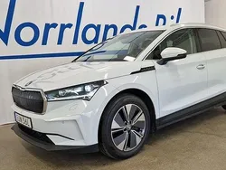 Vit (moon white metallic) Begagnad 2022 Skoda Enyaq iV SUV | 389 000 kr (Marknadspris)