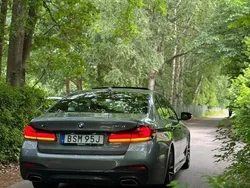 Blå Begagnad 2022 BMW 530 M Sport Sedan | 469 500 kr (Dyr)