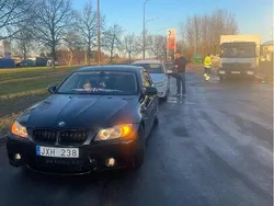 Svart Begagnad 2010 BMW 320 Comfort Edition Sedan | 60 000 kr (Marknadspris)