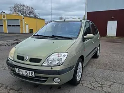 Grön Begagnad 2002 Renault Scénic Expression Minibuss | 24 500 kr (Marknadspris)