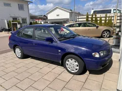 Blå Begagnad 2001 Toyota Corolla Halvkombi | 24 000 kr (Superpris)