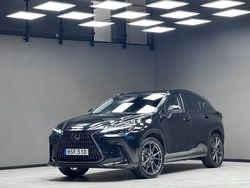 Svart Begagnad 2025 Lexus NX450h+ Executive Line SUV | 599 900 kr (Superpris)