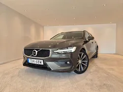 Mörkgrå Begagnad 2021 Volvo V60 Momentum Kombi | 284 900 kr (Bra pris)