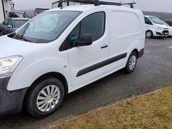 Vit Begagnad 2016 Peugeot Partner Van | 99 000 kr (Marknadspris)