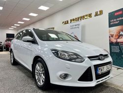 Vit Begagnad 2014 Ford Focus Titanium Kombi | 94 900 kr (Marknadspris)