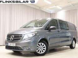 Grå Begagnad 2022 Mercedes Vito Minibuss | 449 800 kr