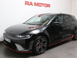 Svart Ny 2024 Hyundai Ioniq 5 SUV | 679 900 kr (Marknadspris)