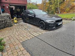 Svart Begagnad 2019 BMW 520 M Sport Kombi | 319 999 kr (Dyr)