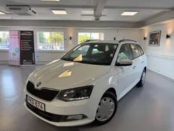 Vit Begagnad 2017 Skoda Fabia Style Kombi | 87 900 kr (Marknadspris)