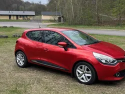 Röd Begagnad 2014 Renault Clio IV Halvkombi | 54 000 kr (Bra pris)
