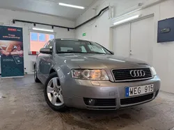 Ljusgrå Begagnad 2004 Audi A4 Comfort Sedan | 29 000 kr (Bra pris)