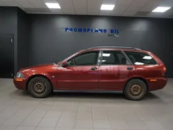 Röd Begagnad 2004 Volvo V40 Kombi | 14 500 kr (Bra pris)