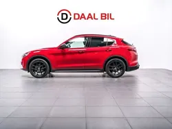 Röd Begagnad 2019 Alfa Romeo Stelvio SUV | 299 700 kr (Bra pris)