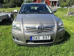 Brun Begagnad 2006 Toyota Avensis Kombi | 25 000 kr (Marknadspris)