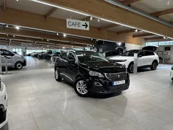Svart Begagnad 2018 Peugeot 3008 Active SUV | 154 900 kr (Marknadspris)