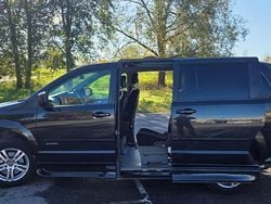 Svart Begagnad 2014 Dodge Grand Caravan Minibuss | 199 000 kr